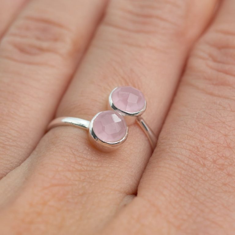 Geboortesteen ring rozenkwarts oktober verstelbaar - Mindfulshop - zilver