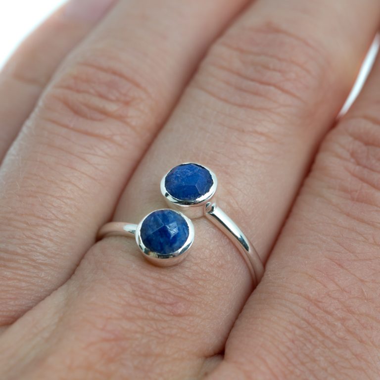 Geboortesteen ring saffier september verstelbaar - Mindfulshop - zilver