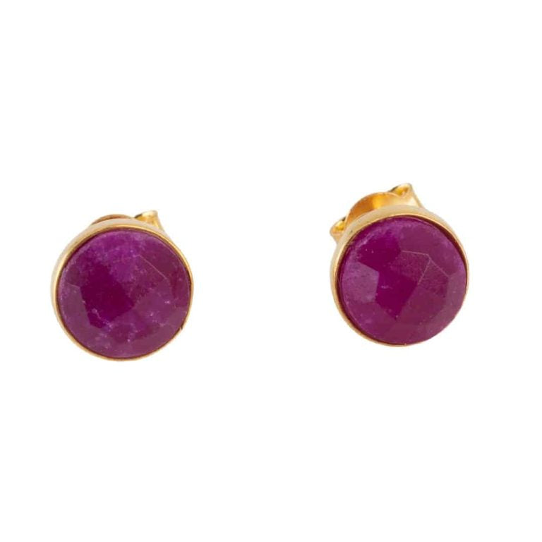 Studs oorbellen geboortesteen juli robijn facet - Mindfulshop - goud