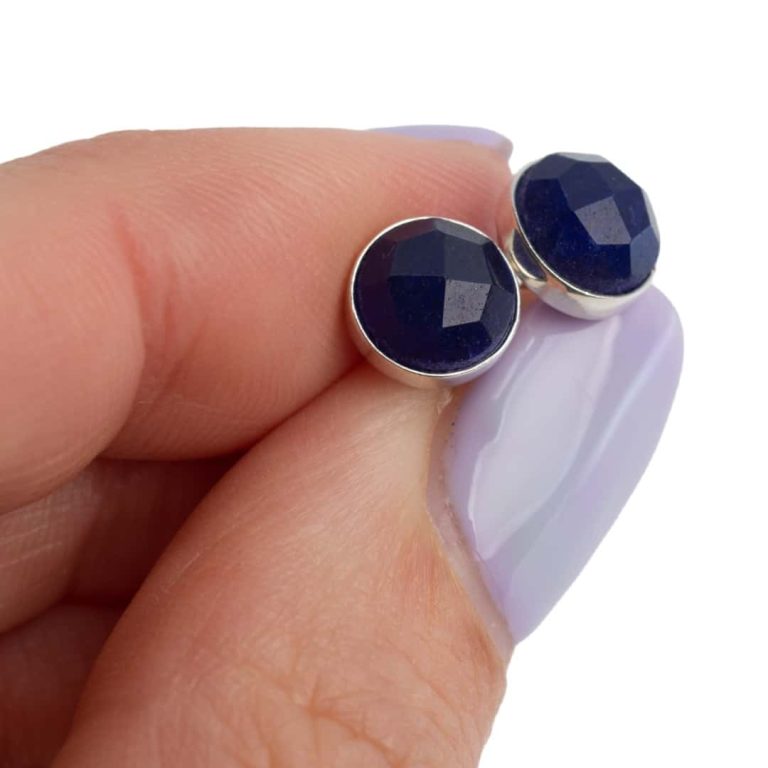 Studs oorbellen geboortesteen september saffier facet - zilver