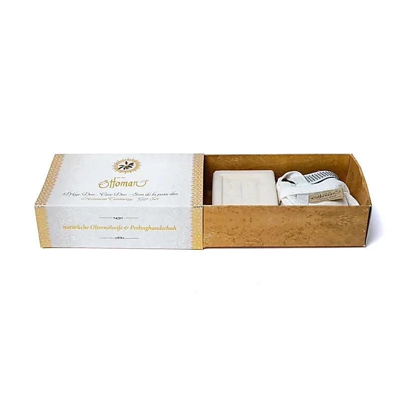Ottoman geschenkset met natuurlijke olijfzeep en een peelinghandschoen in een beige doos