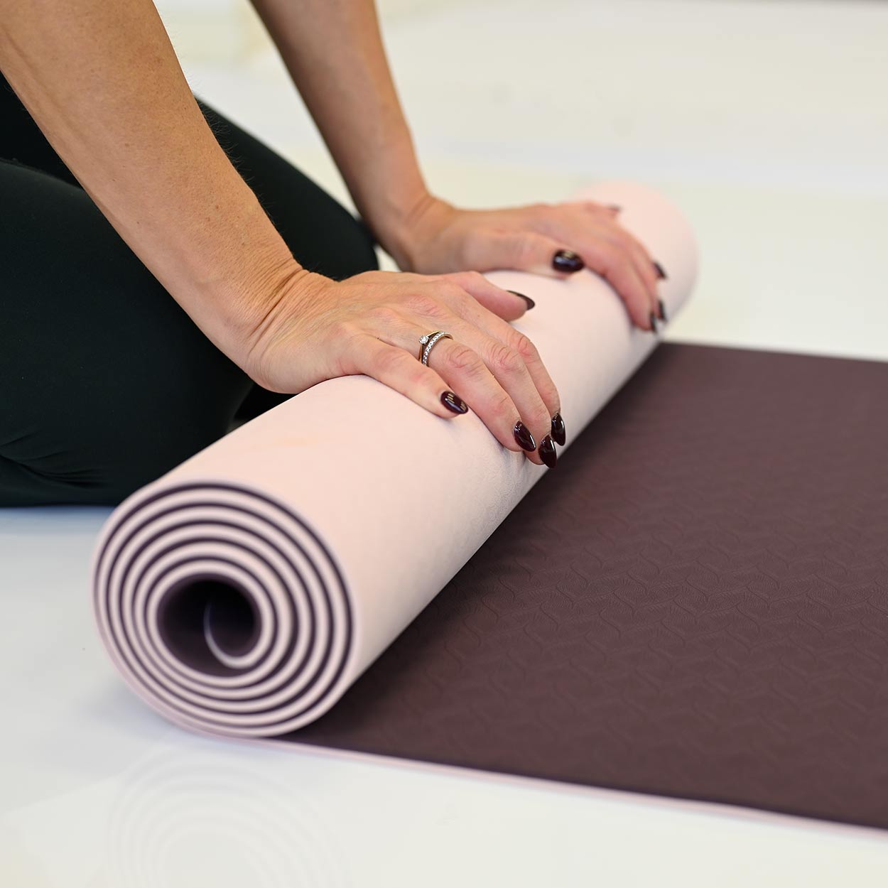 Yogamat superior TPE Eco 6 mm - Love Generation - passionate purple