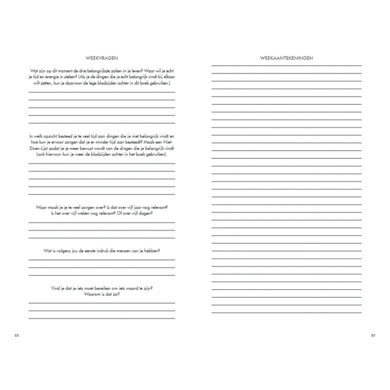 Open mindfulness journal met wekelijkse vragen en notitieruimte voor reflectie en zelfzorg.
