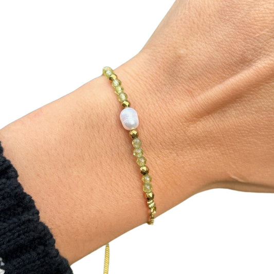 Edelsteen armband peridoot met parel verstelbaar