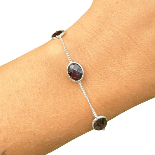 Zilveren edelsteen armband granaat ovaal