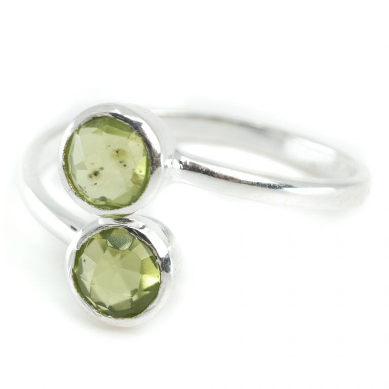 Geboortesteen ring peridoot augustus verstelbaar - Mindfulshop - zilver