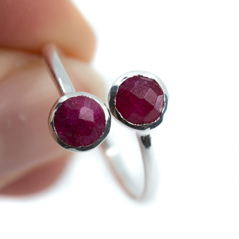 Geboortesteen ring robijn juli verstelbaar - Mindfulshop - zilver