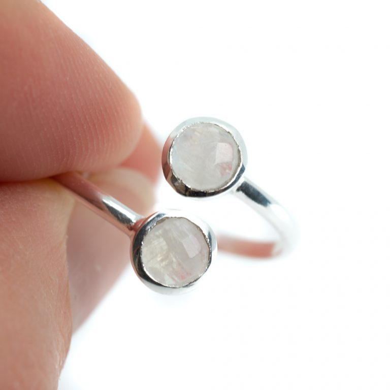 Geboortesteen ring maansteen juni verstelbaar - Mindfulshop - zilver