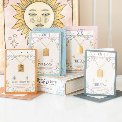 Tarot ketting op wenskaart - The sun - goud