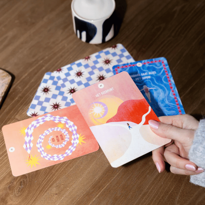 Kleurrijke mindfulness kaarten voor zelfreflectie en rust, perfect voor daily zen en selfcare momenten.